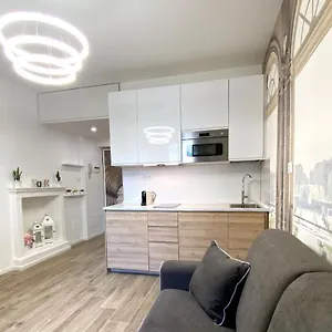 Apartament Marghera35 Apartment: Stile E Comodita In Centro, Mediolan